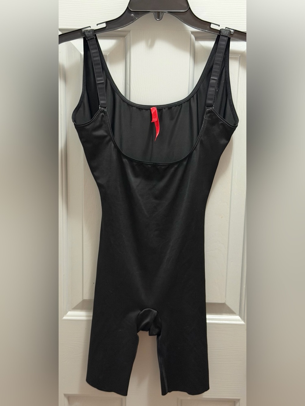 Spanx Thinstincts 2.0 Open-Bust Mid-Thigh Bodysuit Black Medium